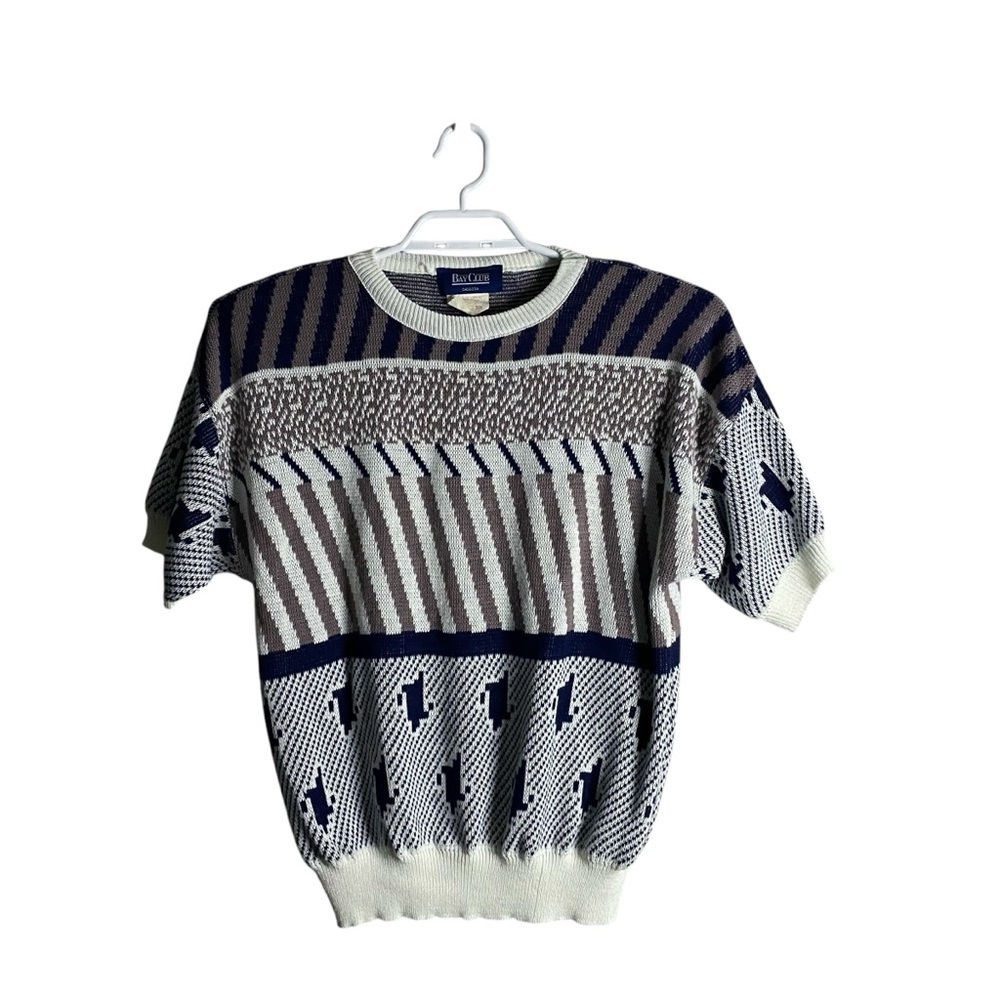 Vintage Bay Club Women's Navy/Gray Patterned Knit Short Sleeve Sweater